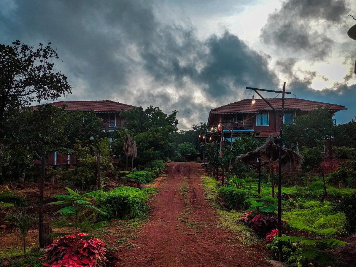 Chalobahills Farmstay Resort Ajra Bagian luar foto