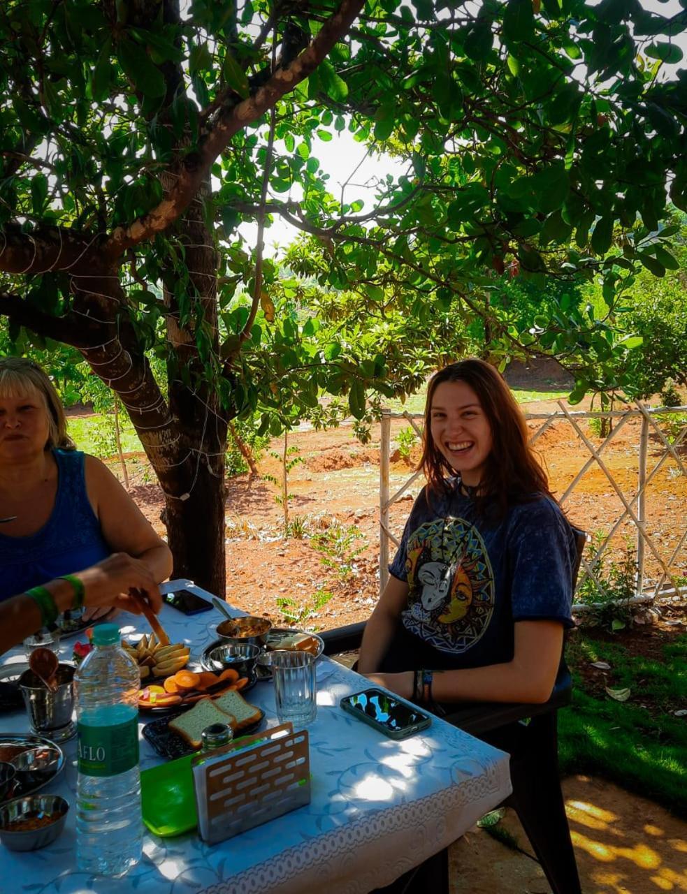 Chalobahills Farmstay Resort Ajra Bagian luar foto